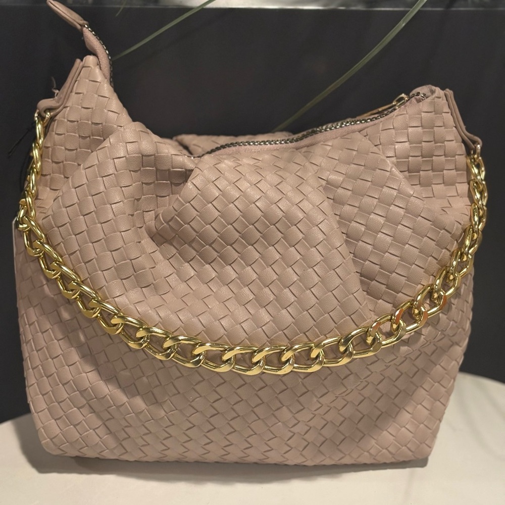 Elegant Woven Tan Bag with Gold Chain